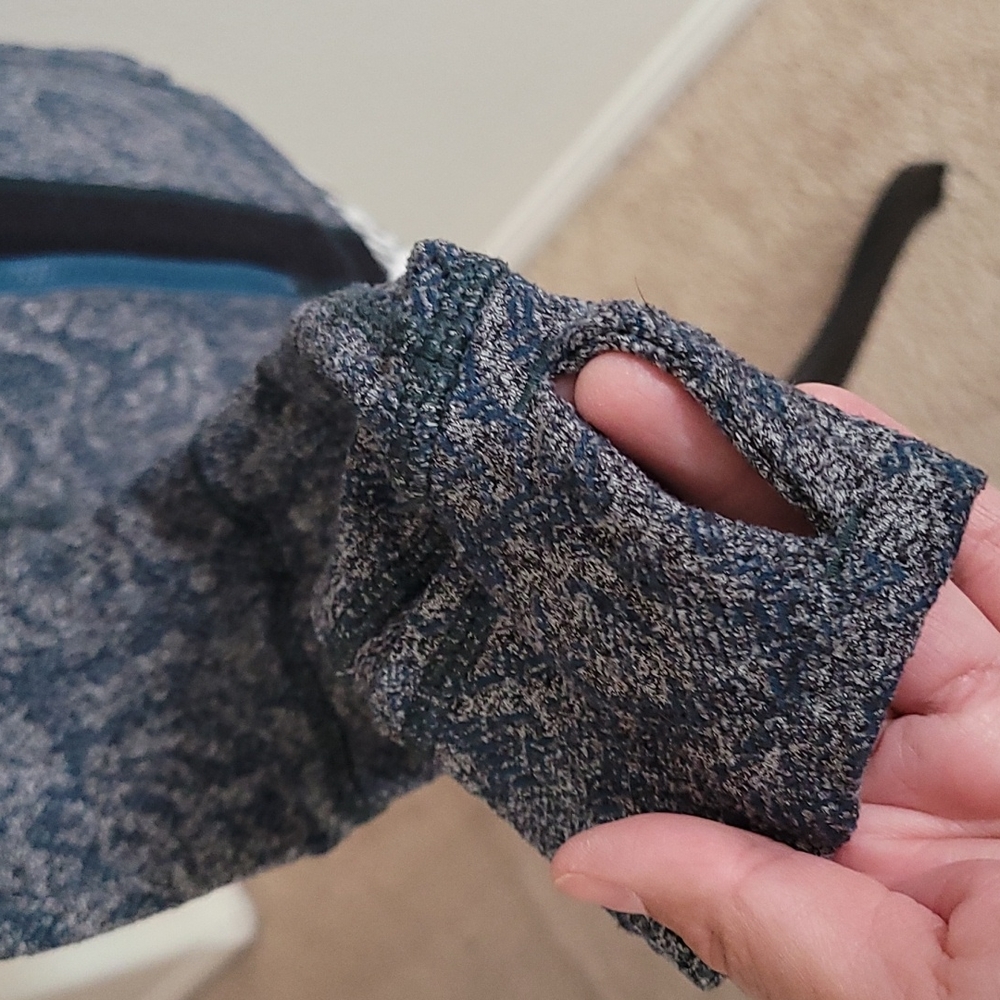 💙 LULULEMON FLORAL ACTIVE JACKET. - Picture 9 of 10